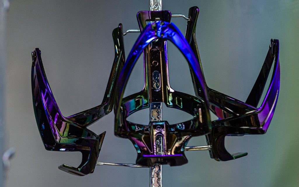 Verniciatura Olografica e Iridescente per Vetro e Plastica